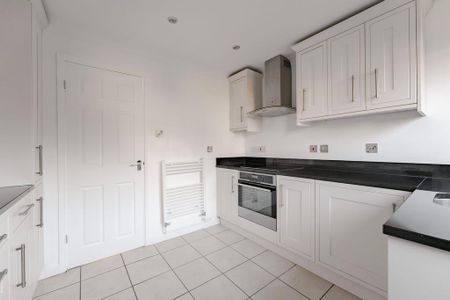 3 bedroom detached house to rent - Photo 5