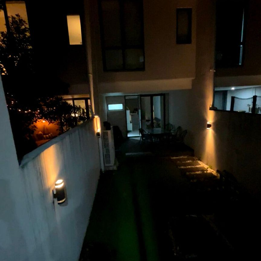 Alexandria - Photo 1