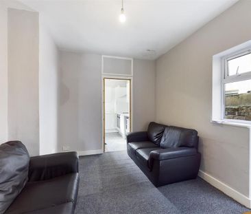 5 bedroom terraced house to rent - Photo 1