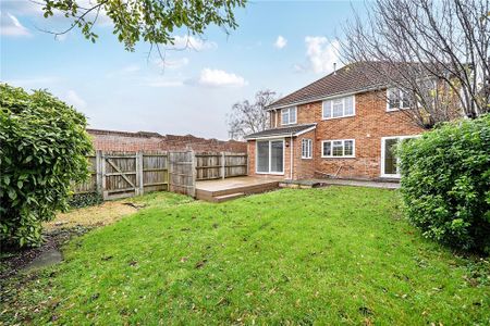 5 bedroom detached house to rent - Photo 4