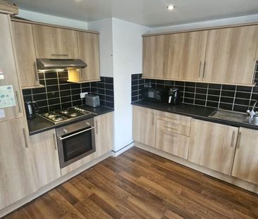 Flat 1, St Michaels Road, Headingley, Leeds, LS6 3AW - Photo 2