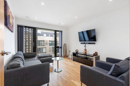 Alpine Road, London, NW9 - Photo 2