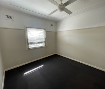 THREE BEDROOM HOME - Photo 4