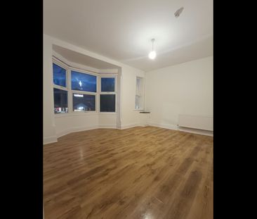 2 Bed Flat, Narborough Road, LE3 - Photo 2