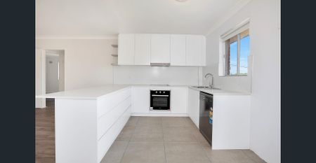 Contemporary Comfort in a Convenient Location - Photo 5