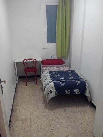 Passeig de la Zona Franca, Barcelona, Catalonia 08038 - Photo 3