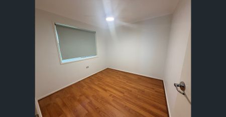 3 BEDROOM UNIT - CLOSE TO UNI - Photo 2