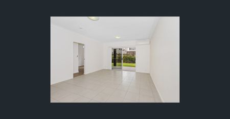 TWO BEDROOM UNIT WITH LARGE COURTYARD - Photo 4