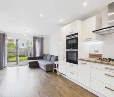 3 bedroom terraced house to rent - Photo 1