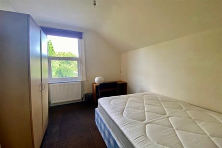 5 bedroom terraced house to rent - Photo 2