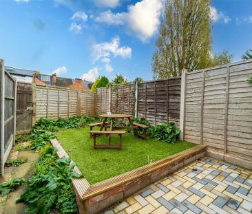 5 bedroom house to rent - Photo 3
