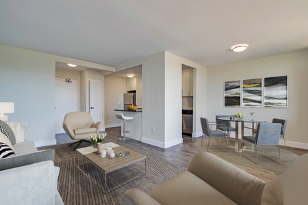 4500 Jane Street - Photo 3