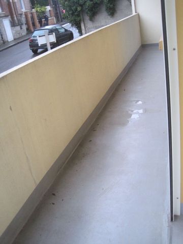 A LOUER BEL APPARTEMENT PROCHE CENTRE VILLE ST QUENTIN 02100 - Photo 4