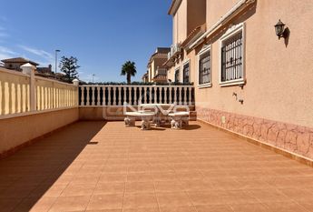 Sunny and cosy bungalow in La Zenia, Orihuela Co