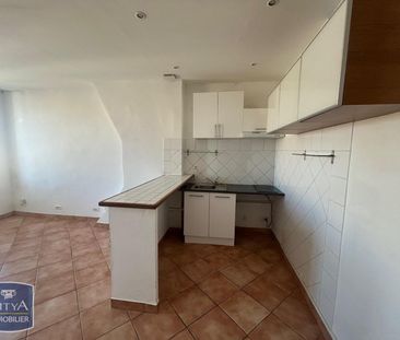 Location Appartement 2 pièces 44m² MARSEILLE 5ème - Photo 2