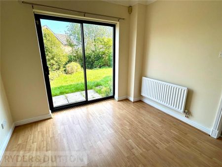 4 bedroom detached house to rent - Photo 2