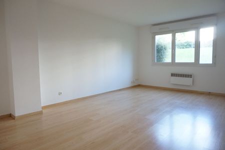 Location Appartement 3 pièces 71m² LILLE 59000 - Photo 2