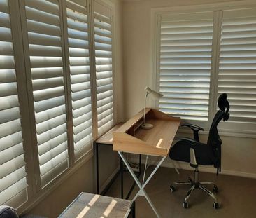 BEAUTIFULLY APPOINTED & FULLY FURNISHED DUPLEX IN QUITE CUL-DE-SAC ... - Photo 5