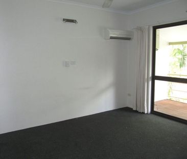 PRIME LOCATION! WALK TO CAFES, MARKETS & THE SAILING CLUB - Photo 1