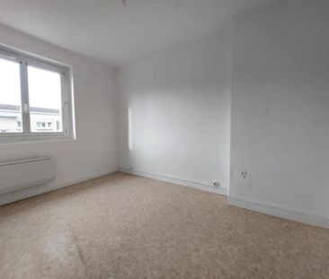 Location Appartement 3 pièces 53m² ELBEUF 76500 - Photo 3