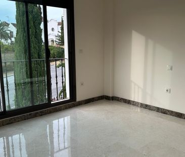 Casa adosada de alquiler en Valle Romano Golf - Photo 6