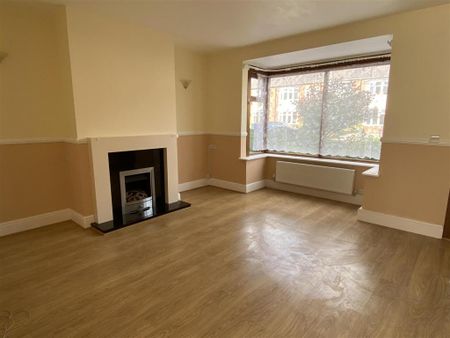 2 bedroom end of terrace house to rent - Photo 2