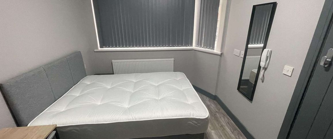 Delamere Road Room 1 - Photo 1