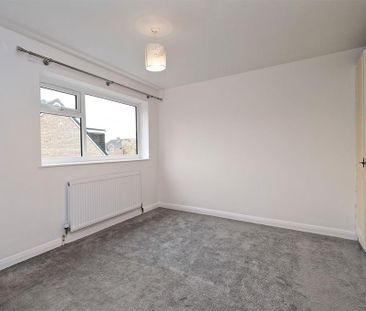 3 bedroom detached house to rent - Photo 3