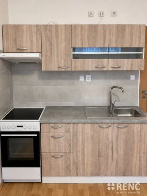 Pronájem bytu 1+kk v cihlovém domě nedaleko centra Brna, na ulici Bayerova - Фото 1