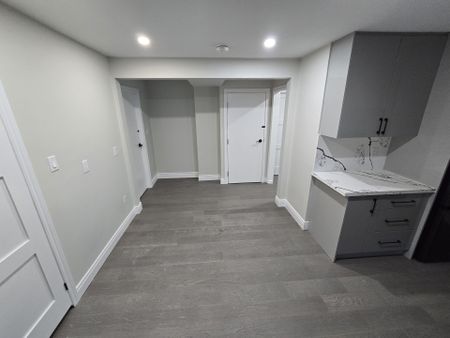 For Lease - 157 Glen Springs Drive Unit# Main Floor, Toronto, Ontario - Photo 3