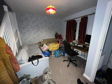 3 bedroom semi-detached house to rent - Photo 3