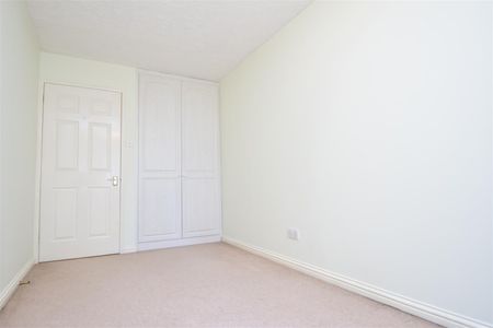 2 bedroom apartment - Photo 2