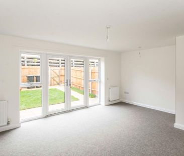 3 bedroom terraced house to rent - Photo 1