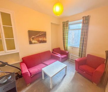 Stow Hill, Treforest, Pontypridd - Photo 1