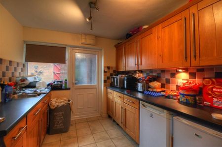 Apple Tree Road, Pershore - Photo 5