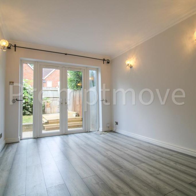 4 bedroom semi-detached house to rent - Photo 1