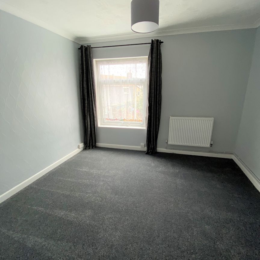 West Street, Great Yarmouth - Photo 1