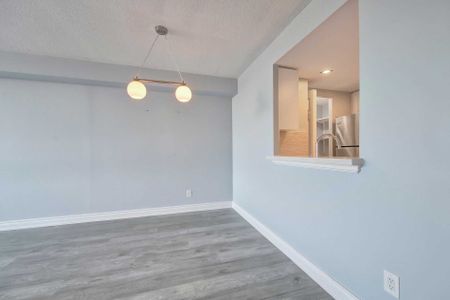 For Lease - 1001 Cedarglen Gate Unit# 420, Mississauga, Ontario - Photo 5