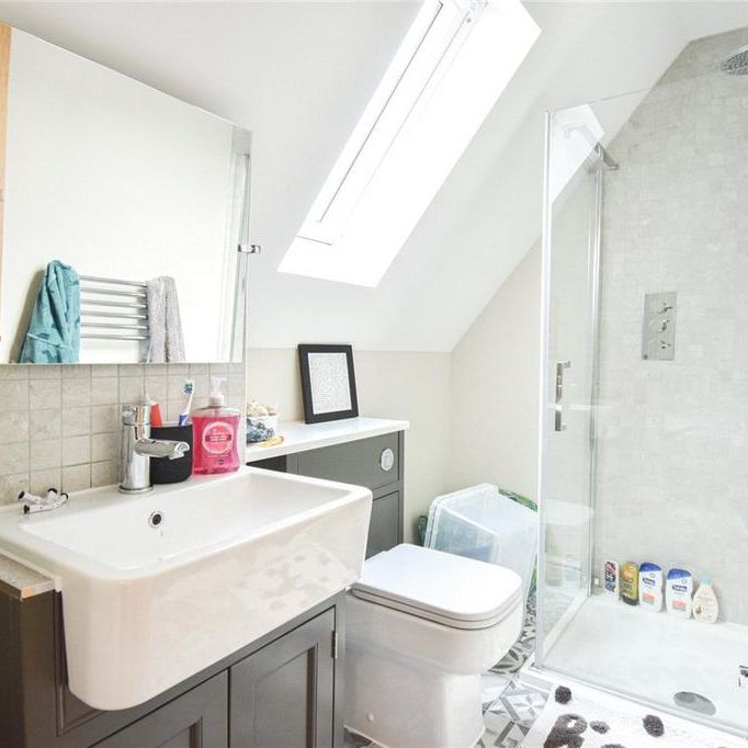 4 bedroom semi-detached house to rent - Photo 1