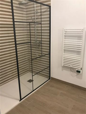 Location maison 4 pièces - 99m² à Begard (22140) - Photo 3