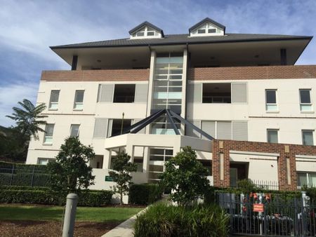 Sunlit Residence in the Heart of Killara with Contemporary Finishes&comma; North East Facing - Photo 4