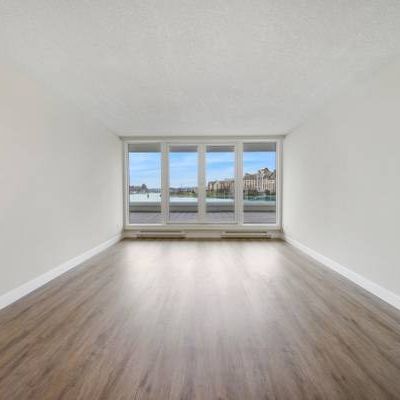 Best views in the city! 2 Bedroom Condo! - Photo 3