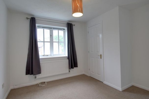 2 bedroom end of terrace house to rent - Photo 1
