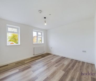 4 bedroom detached house to rent - Photo 4