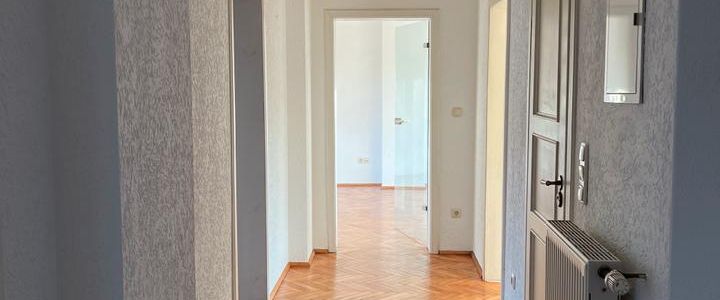 Gemütliche Dachgeschosswohnung in Duisburg-Duissern - Foto 1