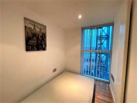 2 bedroom flat to rent - Photo 3