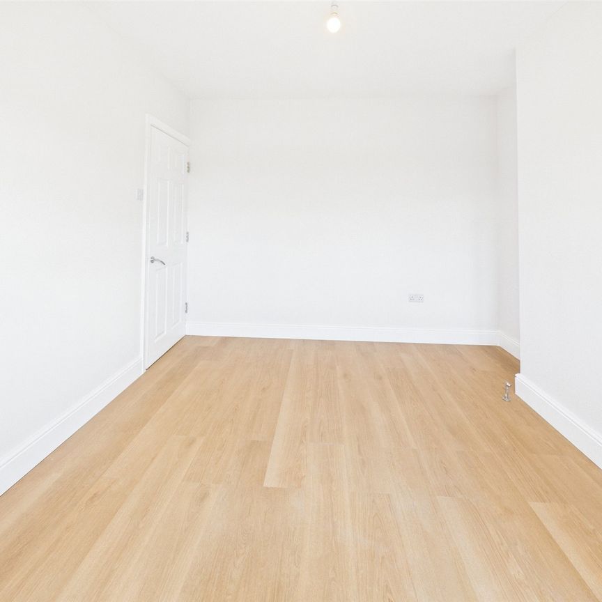 Cheltenham Avenue, Twickenham, Twickenham, TW1 - Photo 1