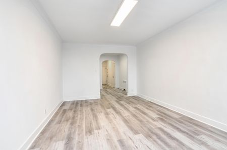 4855 Queen Mary Road - Spacious 3-Bedroom Apartment - Photo 2