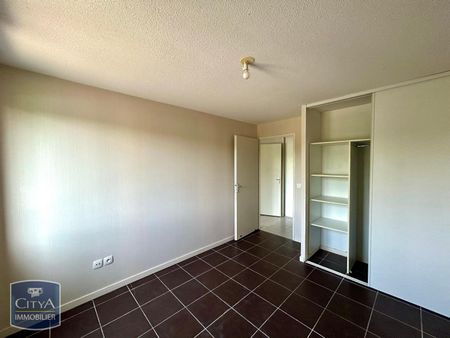Location Appartement 2 pièces 44m² BOURG EN BRESSE 01000 - Photo 3