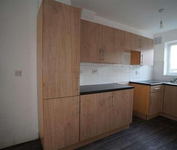 Midsummer Meadow, Shoeburyness, SS3 - Photo 3